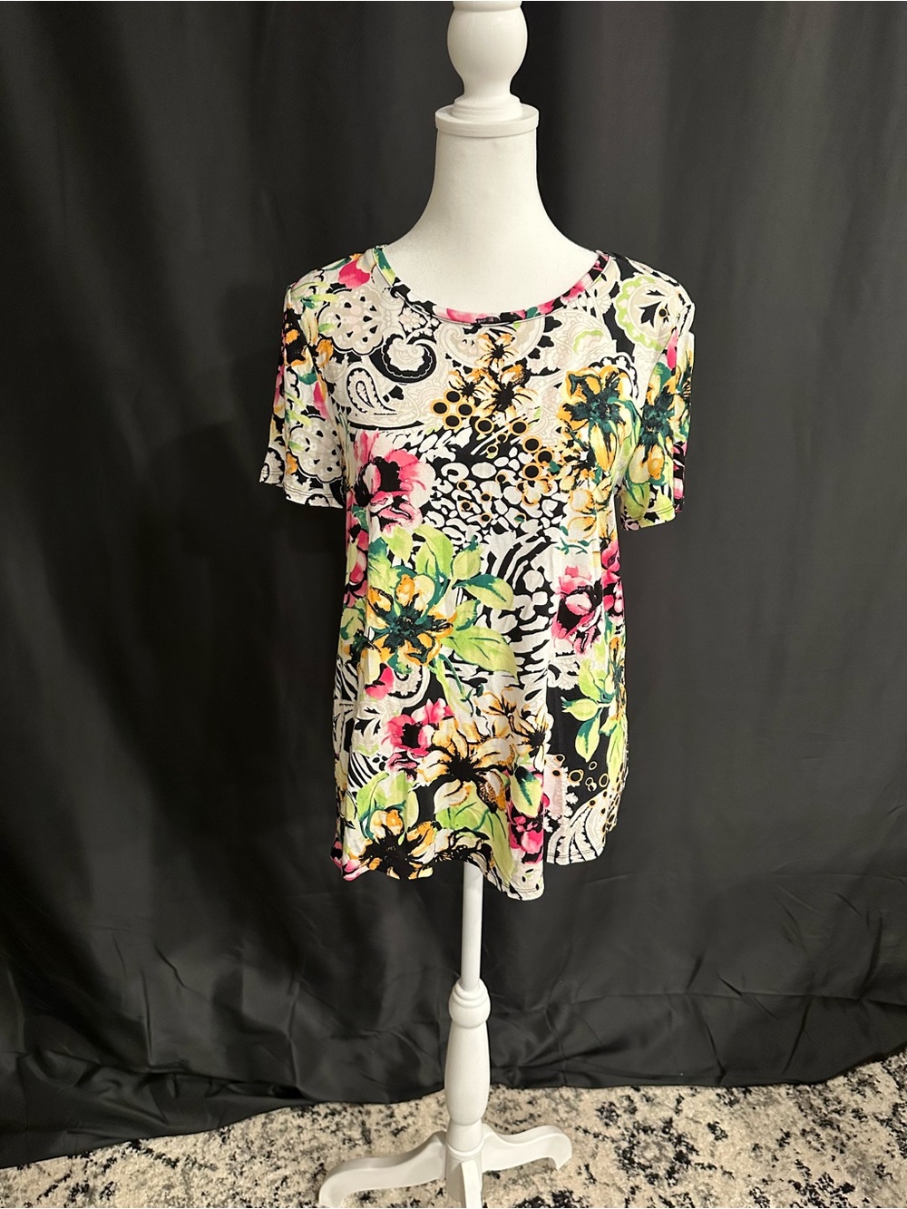 Chico's Floral Short Sleeve Tee in White, Pink & Green